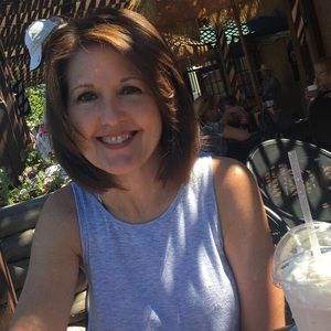 Meet your Posher, Melissa